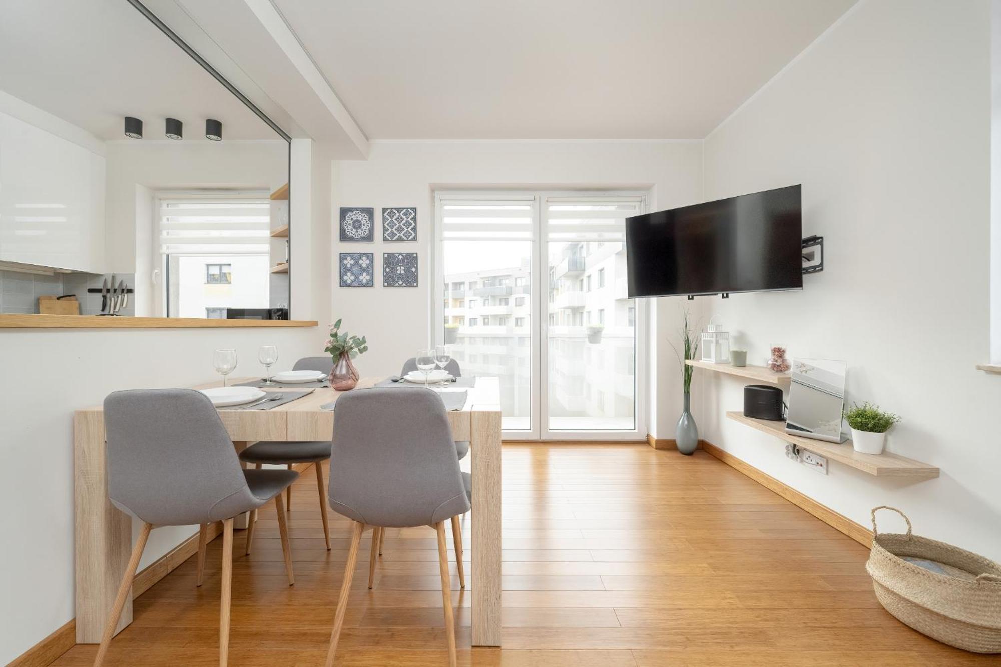 One Bedroom Apartment Nadodrze With Free Garage Wroclaw By Noclegi Renters Exterior foto